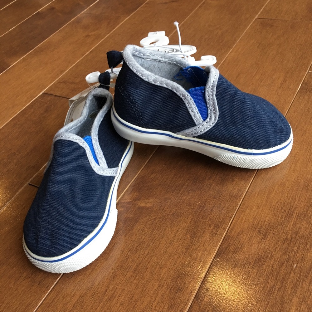 Brand New Koala Kids Slip On Sneakers Size 4t